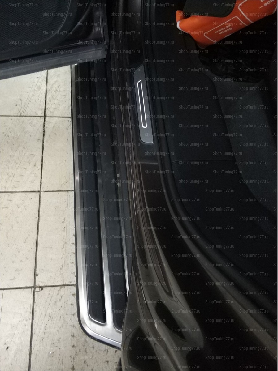 Пороги Audi Q7 (2015)-