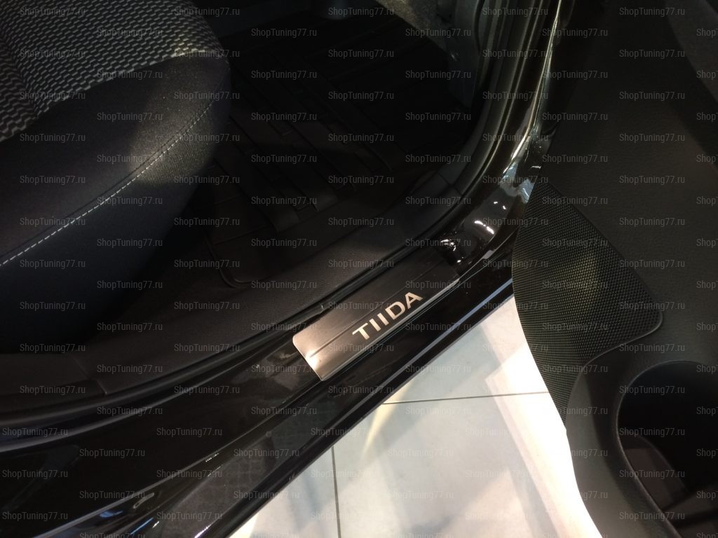 Накладки на пороги Nissan Tiida (С13) 2014- (нерж.сталь) компл. 4шт.