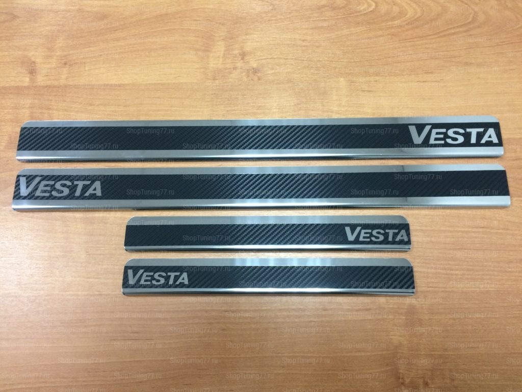 Накладки на пороги Lada Vesta 2015- (нерж.сталь + КАРБОН) компл. 4шт.