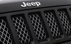 Хромированная вставка решетки радиатора Jeep Grand Cherokee (2012-)